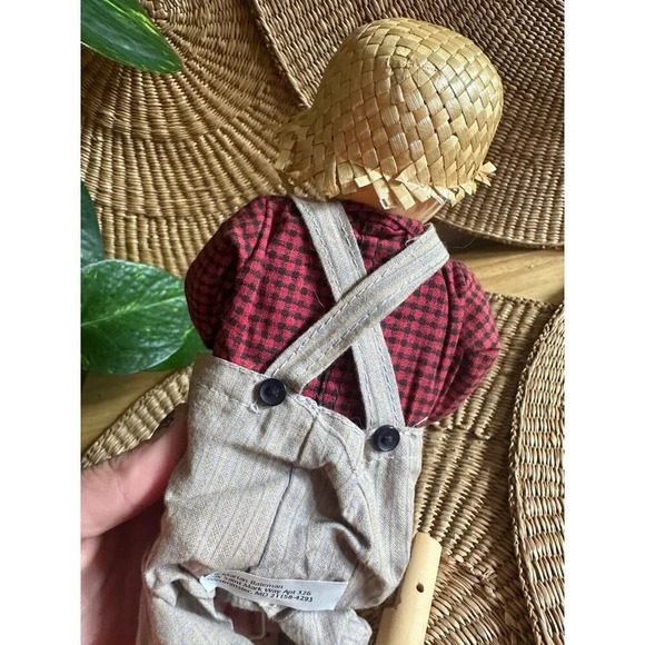 Handmade Farmer wooden doll - Picture 7 of 9